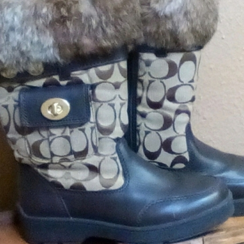 Coach boots,coach tennis shoes,burberry sandals w/